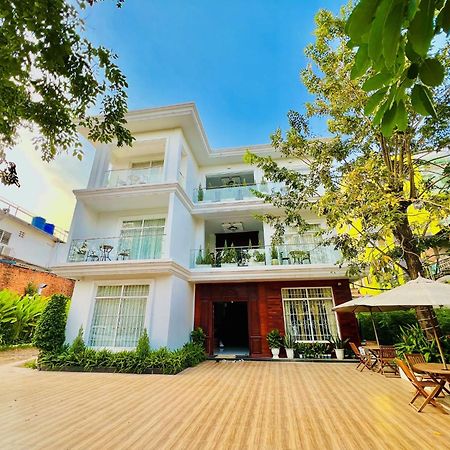 Nyna Villa Guesthouse كامبوت المظهر الخارجي الصورة